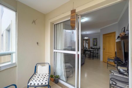 Apartamento à venda com 87m², 3 quartos e 2 vagas Apartamento à venda com 87m², 3 quartos e 2 vagasVaranda