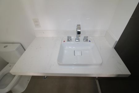 Apartamento à venda com 74m², 2 quartos e 1 vagaBanheiro 2