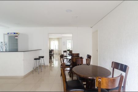 Apartamento para alugar com 56m², 2 quartos e 1 vaga Apartamento para alugar com 56m², 2 quartos e 1 vagaÁrea comum - Salão de festas