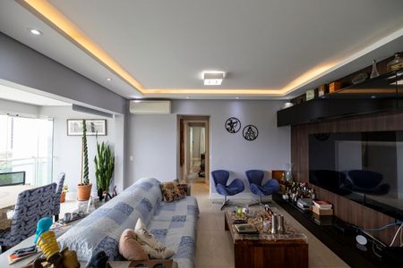 Apartamento para alugar com 3 quartos, 130m² em Alphaville Empresarial, Barueri