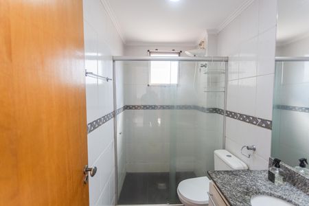 Apartamento à venda com 79m², 3 quartos e 2 vagas Apartamento à venda com 79m², 3 quartos e 2 vagasBanheiro da Suíte