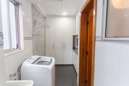 Apartamento à venda com 79m², 3 quartos e 2 vagas Apartamento à venda com 79m², 3 quartos e 2 vagasÁrea de Serviço