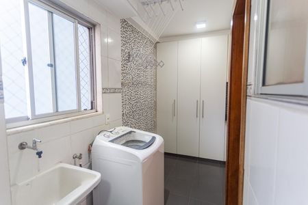 Apartamento à venda com 79m², 3 quartos e 2 vagas Apartamento à venda com 79m², 3 quartos e 2 vagasÁrea de Serviço