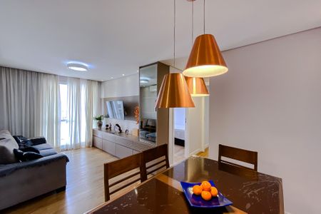 Apartamento à venda com 68m², 2 quartos e 1 vagaSala