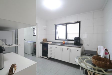 Apartamento para alugar com 150m², 3 quartos e 2 vagasCozinha