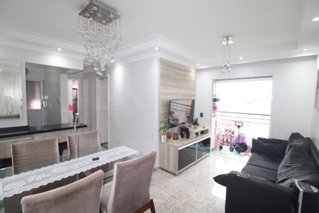 Sala de apartamento para alugar com 2 quartos, 51m² em Parque Maria Domitila, São Paulo