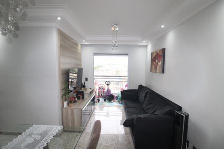 Sala de apartamento para alugar com 2 quartos, 51m² em Parque Maria Domitila, São Paulo