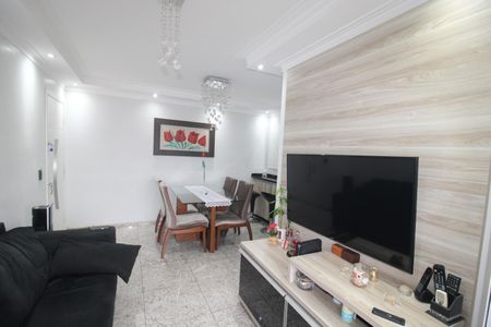 Sala de apartamento para alugar com 2 quartos, 51m² em Parque Maria Domitila, São Paulo