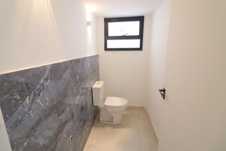 Casa à venda com 150m², 3 quartos e 4 vagasLavabo