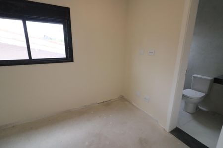 Casa à venda com 150m², 3 quartos e 4 vagasSuíte 2