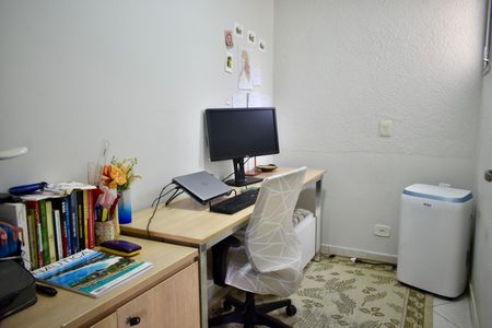 Apartamento à venda com 63m², 3 quartos e 1 vaga Apartamento à venda com 63m², 3 quartos e 1 vagaEscritório
