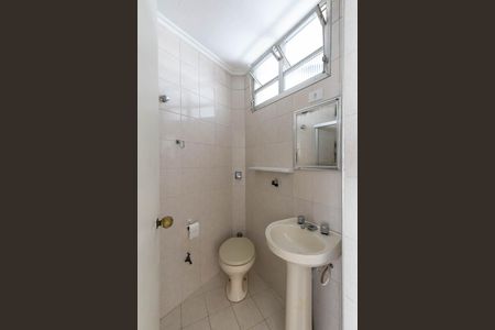 Banheiro de apartamento para alugar com 1 quarto, 85m² em República, São Paulo