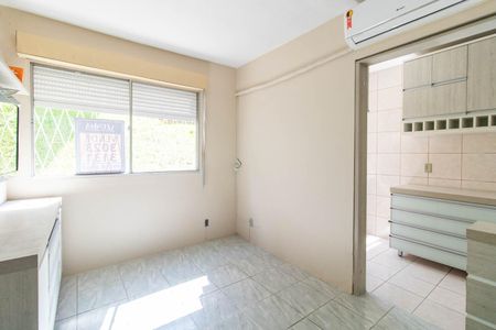 Sala de apartamento para alugar com 1 quarto, 38m² em Santo Antônio, Porto Alegre