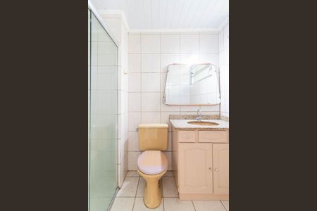 Banheiro de apartamento para alugar com 1 quarto, 38m² em Santo Antônio, Porto Alegre