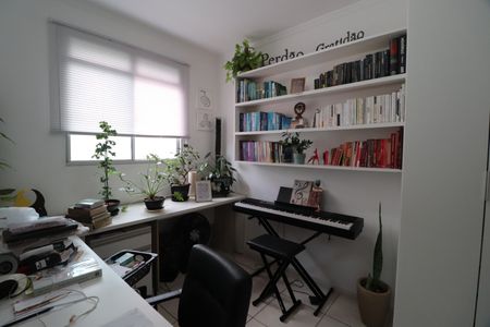 Quarto 1 de apartamento para alugar com 2 quartos, 57m² em Gávea, Uberlândia