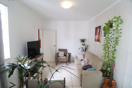 Sala de apartamento para alugar com 2 quartos, 57m² em Gávea, Uberlândia