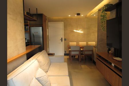 Sala de apartamento à venda com 2 quartos, 49m² em Centro, Osasco