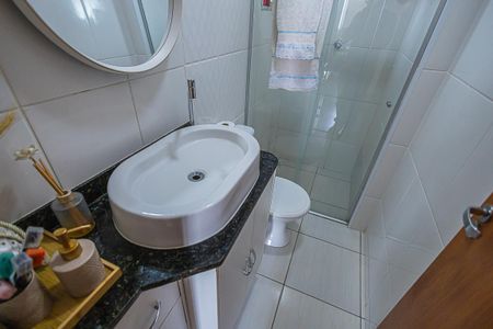 Apartamento à venda com 76m², 3 quartos e 1 vaga Apartamento à venda com 76m², 3 quartos e 1 vagaBanheiro
