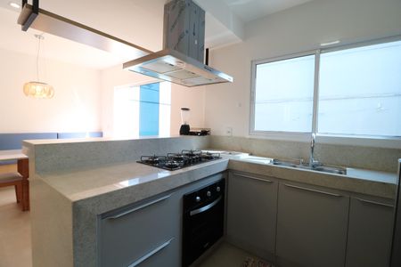 Casa de condomínio para alugar com 81m², 3 quartos e 2 vagasCozinha