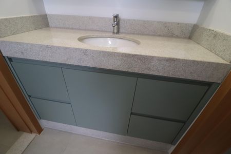 Casa de condomínio para alugar com 81m², 3 quartos e 2 vagasBanheiro das Suítes 2 e 3