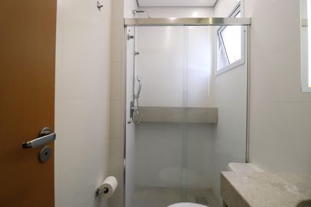 Casa de condomínio para alugar com 81m², 3 quartos e 2 vagasBanheiro da Suíte