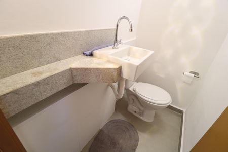 Casa de condomínio para alugar com 81m², 3 quartos e 2 vagasLavabo