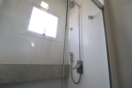 Casa de condomínio para alugar com 81m², 3 quartos e 2 vagasBanheiro das Suítes 2 e 3