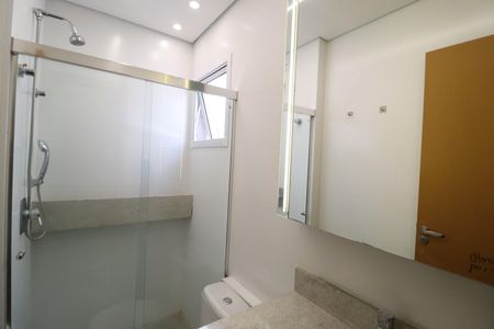 Casa de condomínio para alugar com 81m², 3 quartos e 2 vagasBanheiro da Suíte
