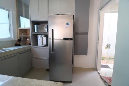 Casa de condomínio para alugar com 81m², 3 quartos e 2 vagasCozinha