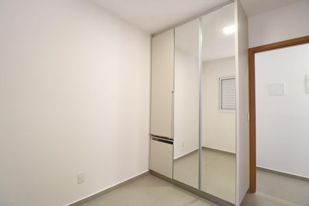 Casa de condomínio para alugar com 81m², 3 quartos e 2 vagasSuíte 2