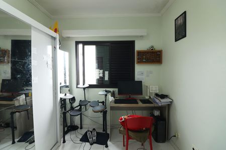 Apartamento à venda com 90m², 3 quartos e 2 vagasQuarto 2