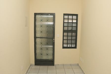 Sala de casa para alugar com 2 quartos, 90m² em Vila Nova, Nova Iguaçu