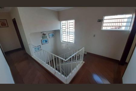 Casa à venda com 276m², 6 quartos e 8 vagas