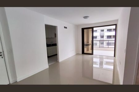 Sala de apartamento para alugar com 2 quartos, 86m² em Barra da Tijuca, Rio de Janeiro