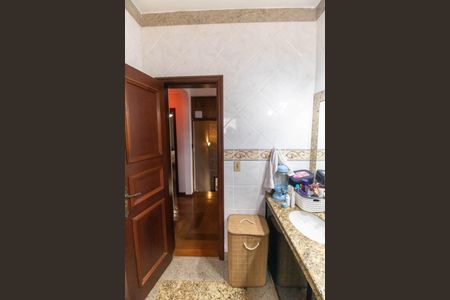 Casa para alugar com 800m², 5 quartos e 2 vagas Casa para alugar com 800m², 5 quartos e 2 vagasBanheiro Social