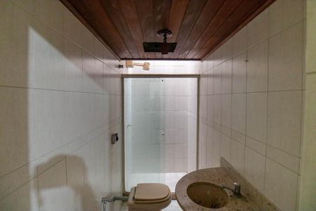 Casa para alugar com 800m², 5 quartos e 2 vagas Casa para alugar com 800m², 5 quartos e 2 vagasBanheiro da Suíte Externa