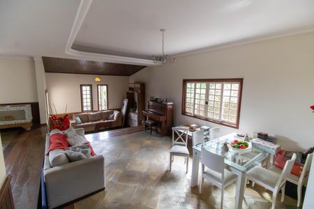 Casa para alugar com 800m², 5 quartos e 2 vagas Casa para alugar com 800m², 5 quartos e 2 vagasSala