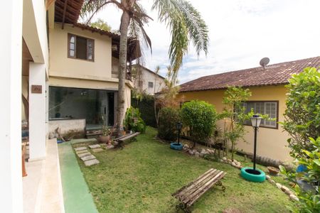 Casa para alugar com 800m², 5 quartos e 2 vagas Casa para alugar com 800m², 5 quartos e 2 vagasÁrea externa