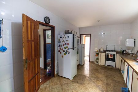 Casa para alugar com 800m², 5 quartos e 2 vagas Casa para alugar com 800m², 5 quartos e 2 vagasCozinha