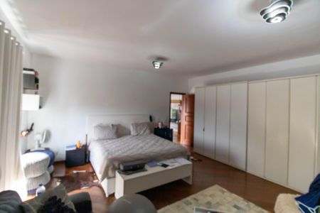 Casa para alugar com 800m², 5 quartos e 2 vagas Casa para alugar com 800m², 5 quartos e 2 vagasSuíte 2