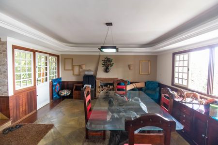 Casa para alugar com 800m², 5 quartos e 2 vagas Casa para alugar com 800m², 5 quartos e 2 vagasSala