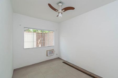 Quarto 2 de casa para alugar com 2 quartos, 115m² em Vaz Lobo, Rio de Janeiro