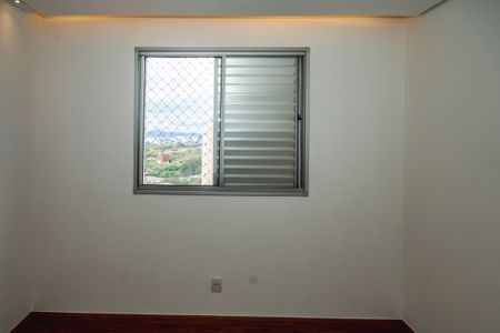 Apartamento à venda com 120m², 4 quartos e 3 vagasQuarto 2