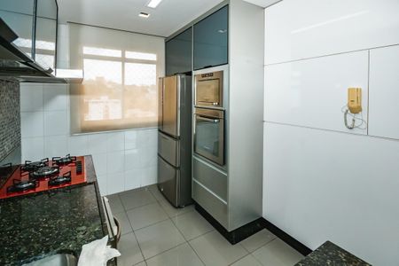 Apartamento à venda com 120m², 4 quartos e 3 vagasCozinha