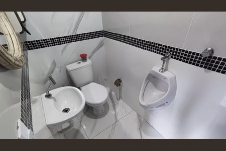 Casa à venda com 665m², 9 quartos e sem vaga Casa à venda com 665m², 9 quartos e sem vagaBanheiro da Área Gourmet