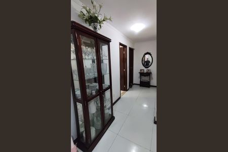 Casa à venda com 665m², 9 quartos e sem vaga Casa à venda com 665m², 9 quartos e sem vagaCorredor 1