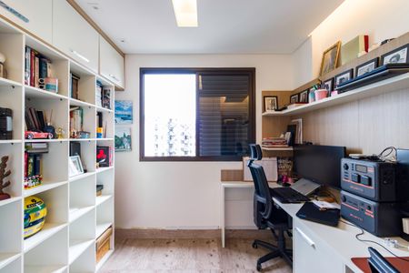 Apartamento à venda com 145m², 4 quartos e 2 vagas Apartamento à venda com 145m², 4 quartos e 2 vagasQuarto 2