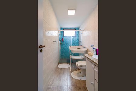 Apartamento à venda com 145m², 4 quartos e 2 vagas Apartamento à venda com 145m², 4 quartos e 2 vagasBanheiro Social