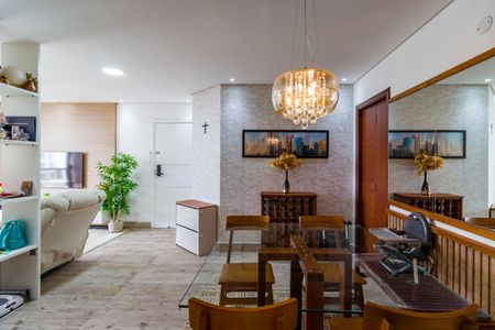 Apartamento à venda com 145m², 4 quartos e 2 vagas Apartamento à venda com 145m², 4 quartos e 2 vagasSala