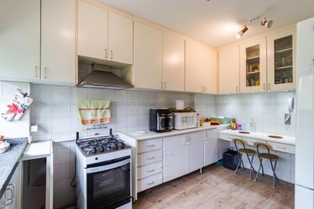 Apartamento à venda com 145m², 4 quartos e 2 vagas Apartamento à venda com 145m², 4 quartos e 2 vagasCozinha